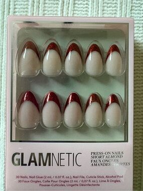 New Glamnetic Short Almond Press-On Nails - Red Glitter French Tip Red Affair